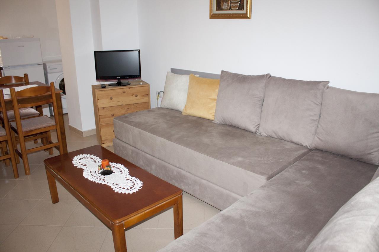 Villa 151 Sarande Bagian luar foto