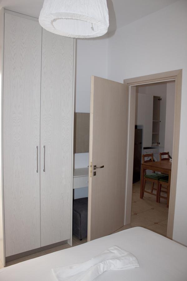 Villa 151 Sarande Bagian luar foto