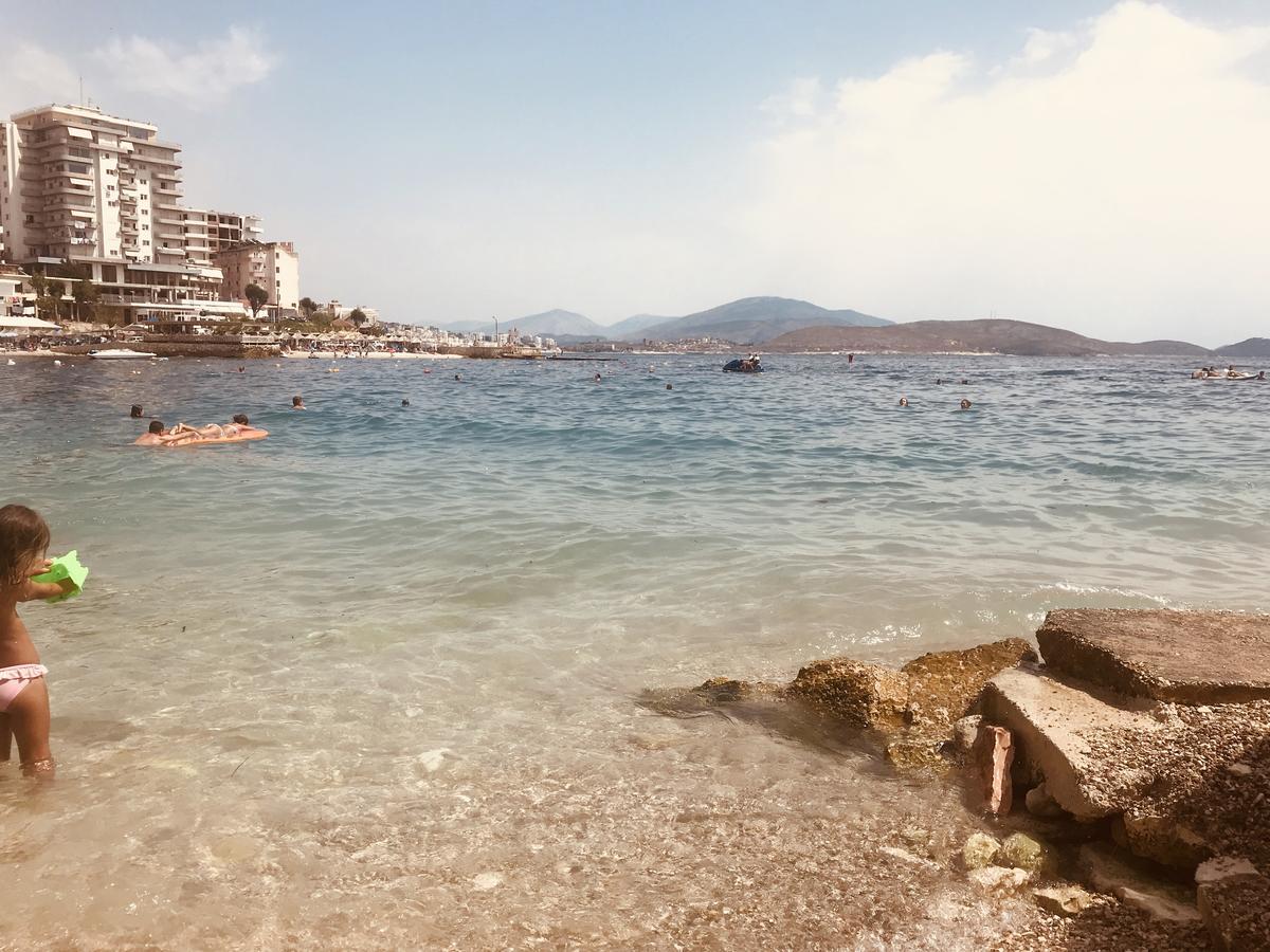 Villa 151 Sarande Bagian luar foto